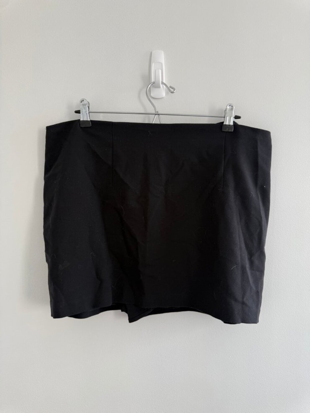 Abercrombie & Fitch Black Pull-On Shorts XL